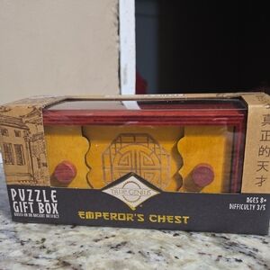 True Genius Emperor's Chest Puzzle Gift Box